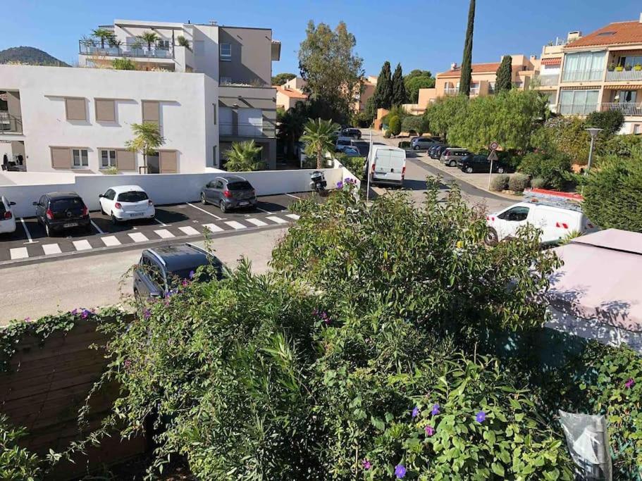 Magnifique Appart Ac Terrasse-Plage A Pied-Parking Prive Lägenhet Carqueiranne Exteriör bild